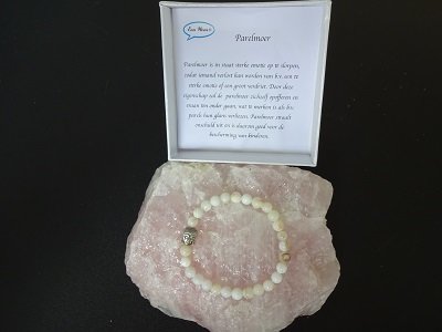 Dames armband Parelmoer met boeddhakraal