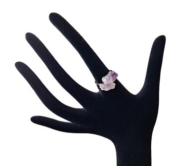 Metalen ring met natuursteen Amethist