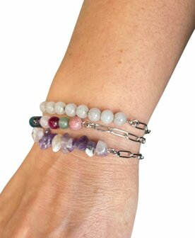 Zilverkleurige schakel armband met split natuursteen Amethist