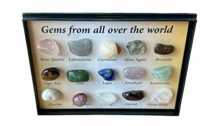 Diverse natuursteentjes van over de hele wereld