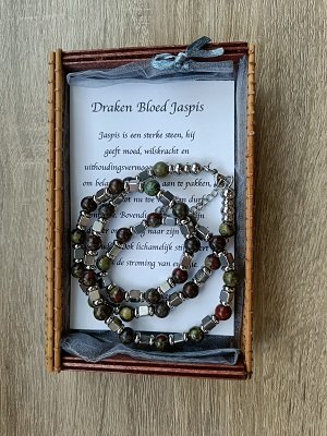 Natuurstenen ketting Draken Bloed Jaspis