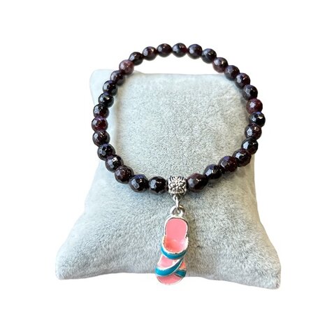 Armband Granaat met bedel sipper