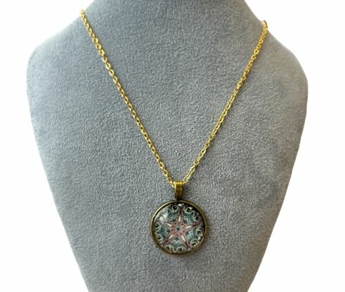 Ketting met een mandala hanger
