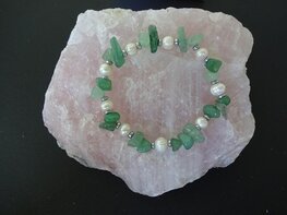 Dames armband Jade chips met zoetwaterparels Dames armband Jade chips met zoetwaterparels