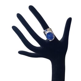 Dames ring met donker blauwe Agaat