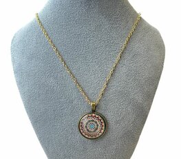 Ketting goudkleurig met een mandala hanger