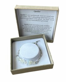 Zilverkleurige schakel armband met split natuursteen Opaliet Zilverkleurige schakel armband met split natuursteen Opaliet